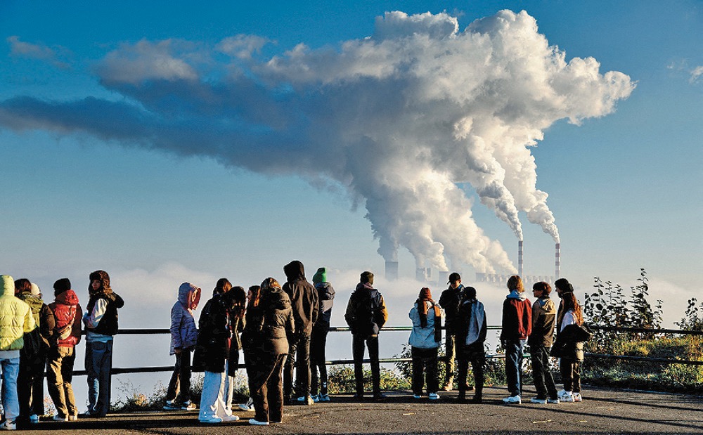 Spanish Students Learn About Climate Change